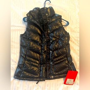 New! North Face puffer vest